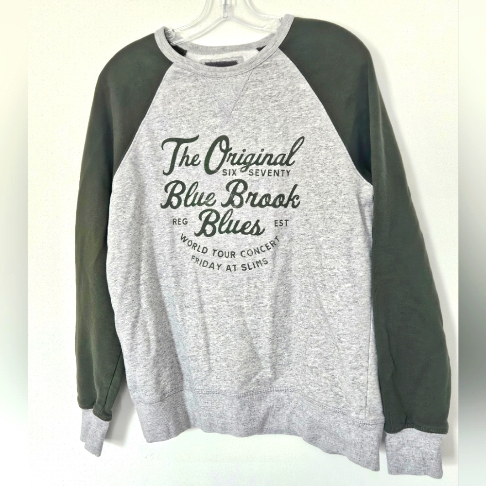 LOGG  Sweatshirt Size Medium EUC